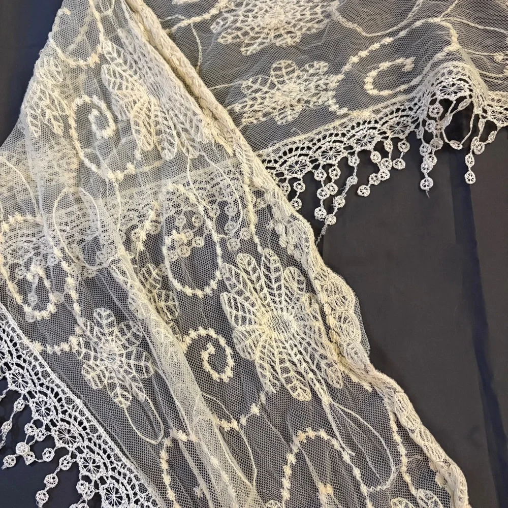 Ivory Floral Lace Triangle Scarf Shawl - Picture 2 of 6